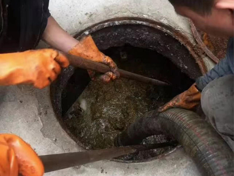 奉节清理化粪池时如何避免沼气的危害?